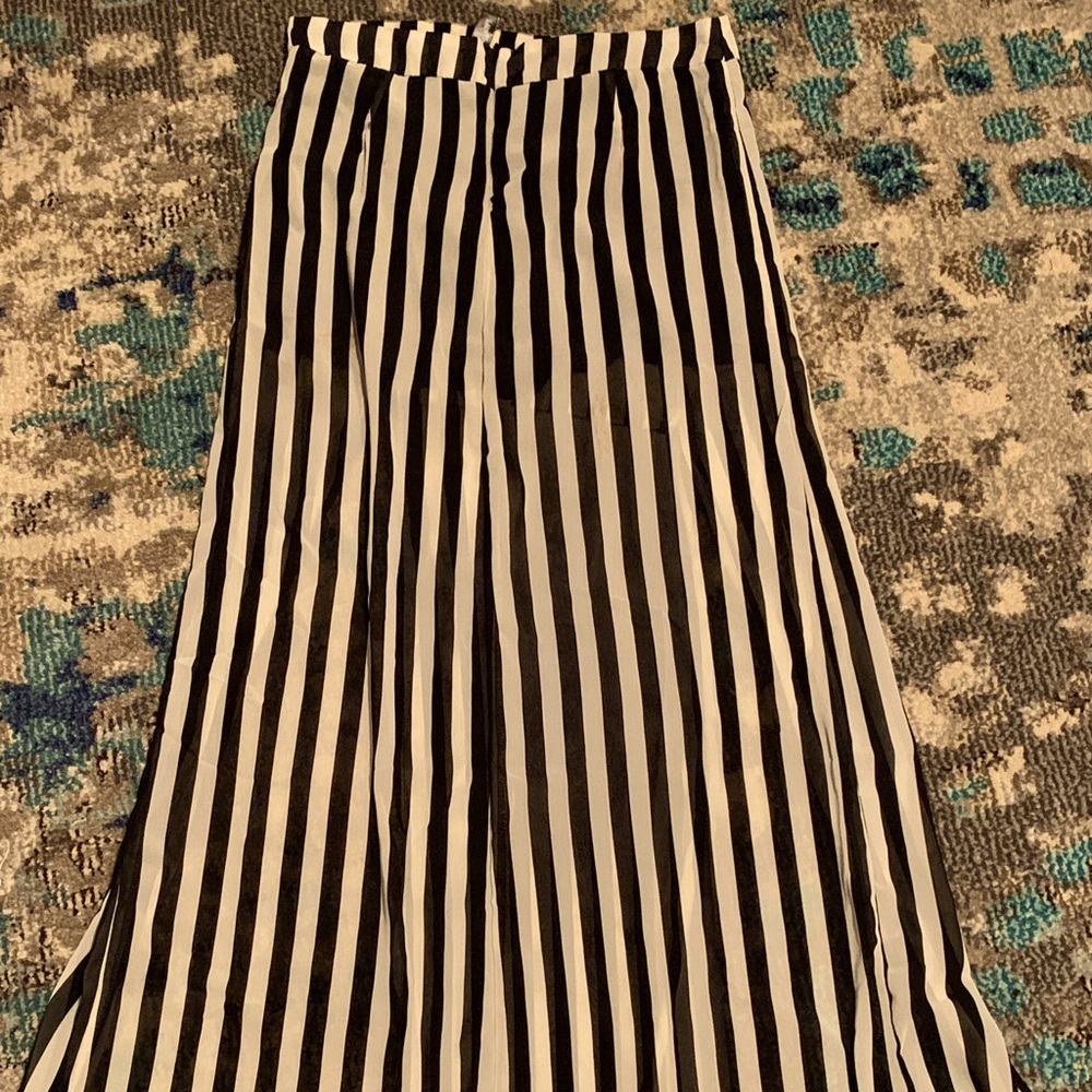 Forever 21 black stripe skirt